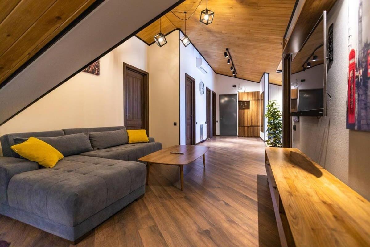 3Br Apt W Huge Terrace & Magnificent Views ティビリシ エクステリア 写真